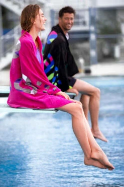 Une Serviette Coton Logo Grafic Noire Taille 90 X 160 Cm 10 Une Serviette Coton Logo Grafic Noire Taille 90 X 160 Cm -Nabaiji une serviette coton logo grafic noire taille 90 x 160 cm 1